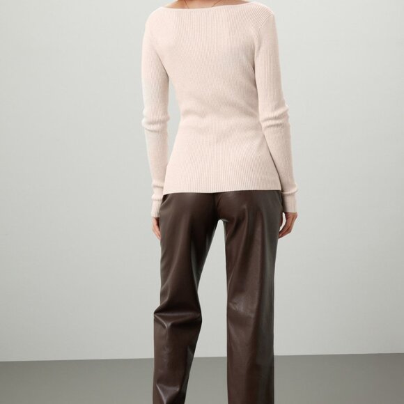 V-Neck Button Top - Picture 4 of 5